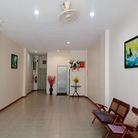 White House By Sorot ตึกขาวโดยโสรฬ Apartment Pantai Jomtien Luaran gambar