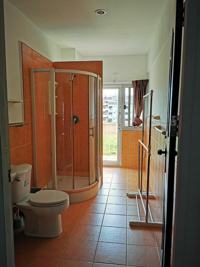 White House By Sorot ตึกขาวโดยโสรฬ Apartment Pantai Jomtien Luaran gambar