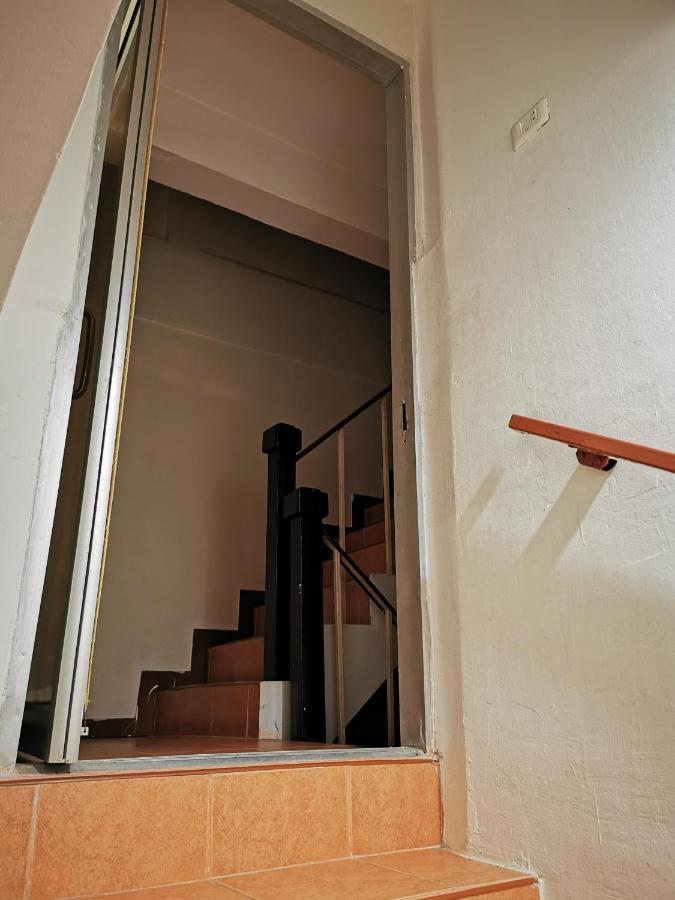 White House By Sorot ตึกขาวโดยโสรฬ Apartment Pantai Jomtien Luaran gambar