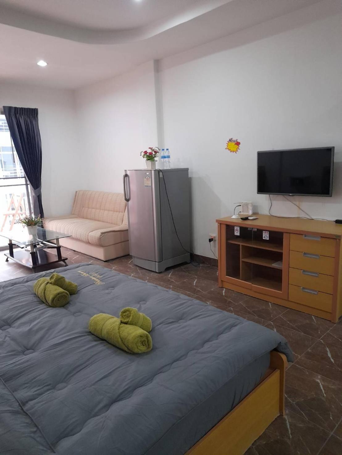 White House By Sorot ตึกขาวโดยโสรฬ Apartment Pantai Jomtien Luaran gambar