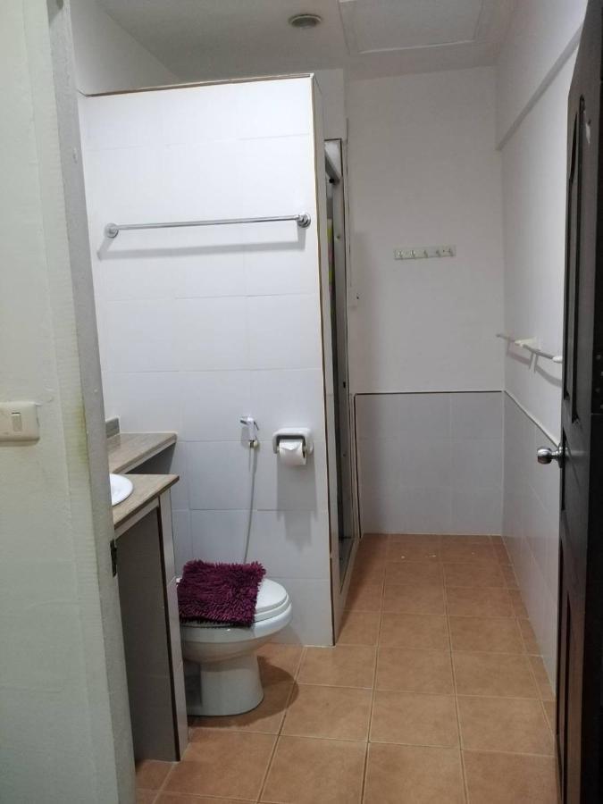 White House By Sorot ตึกขาวโดยโสรฬ Apartment Pantai Jomtien Luaran gambar